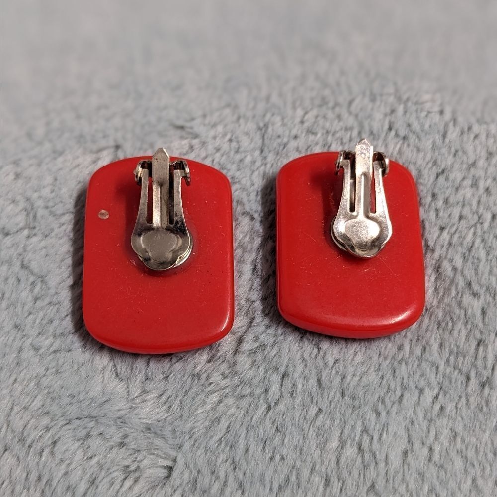 Vintage 80s Red Acrylic Rectangle Shaped Clip Earrings - Picture 4 of 6